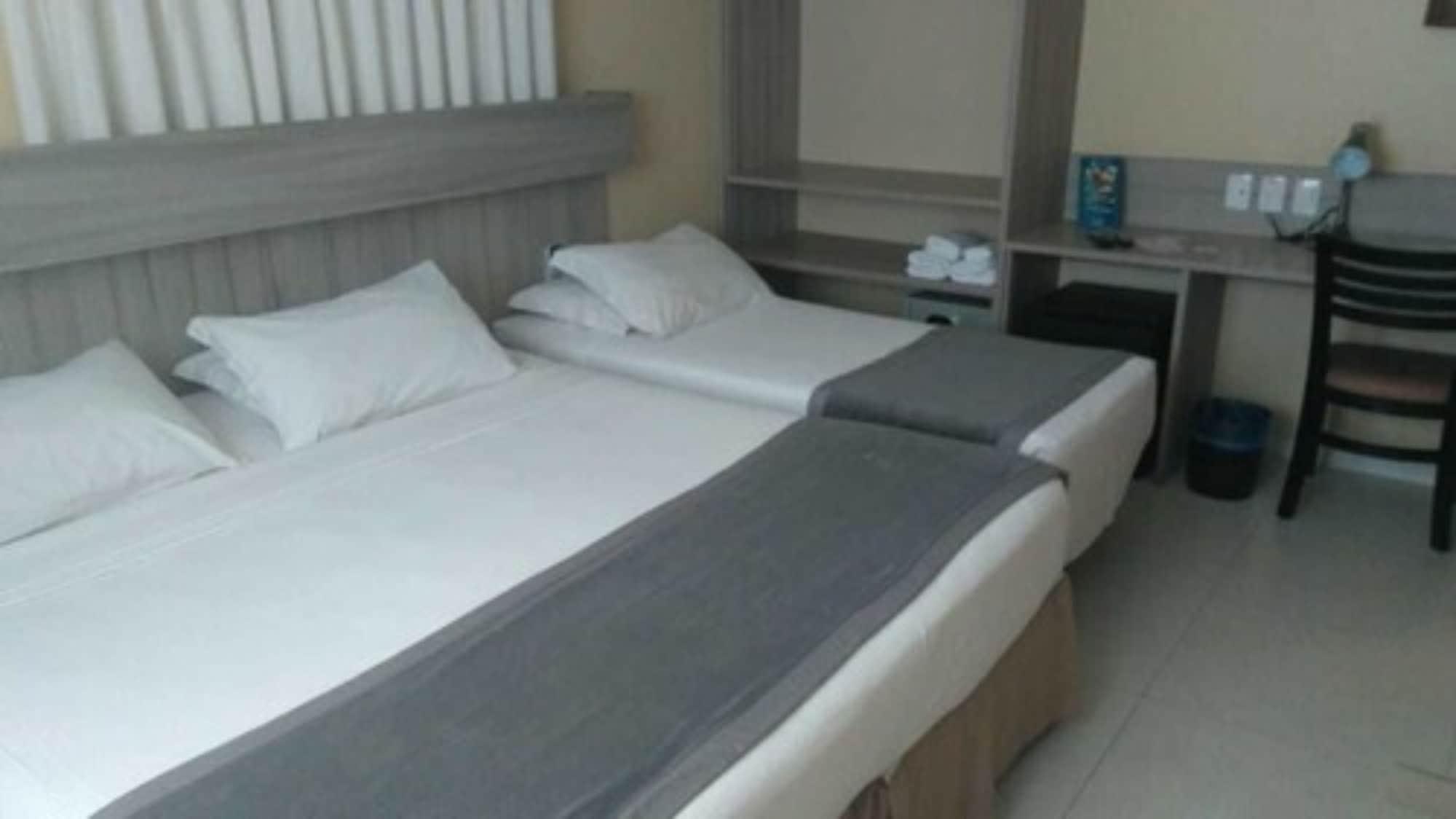 Hotel Anahi จาบัวเทา โดส กัวราราเปส ภายนอก รูปภาพ